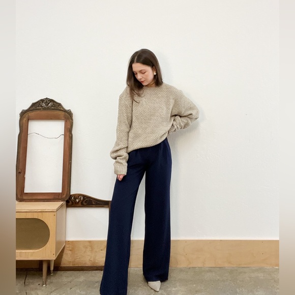 Purnell Oversized Slouchy Chunky Knit Oatmeal Sweater, Pre-loved in EC - Picture 5 of 16